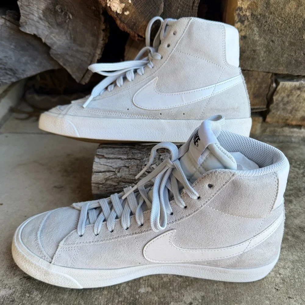 Nike Blazer Premium Mid Suede High-Top Youth Sneakers - Light Grey/White Sz-7. V